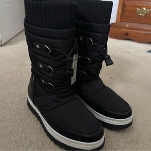 Cougar Black Winter Boots with White Accents